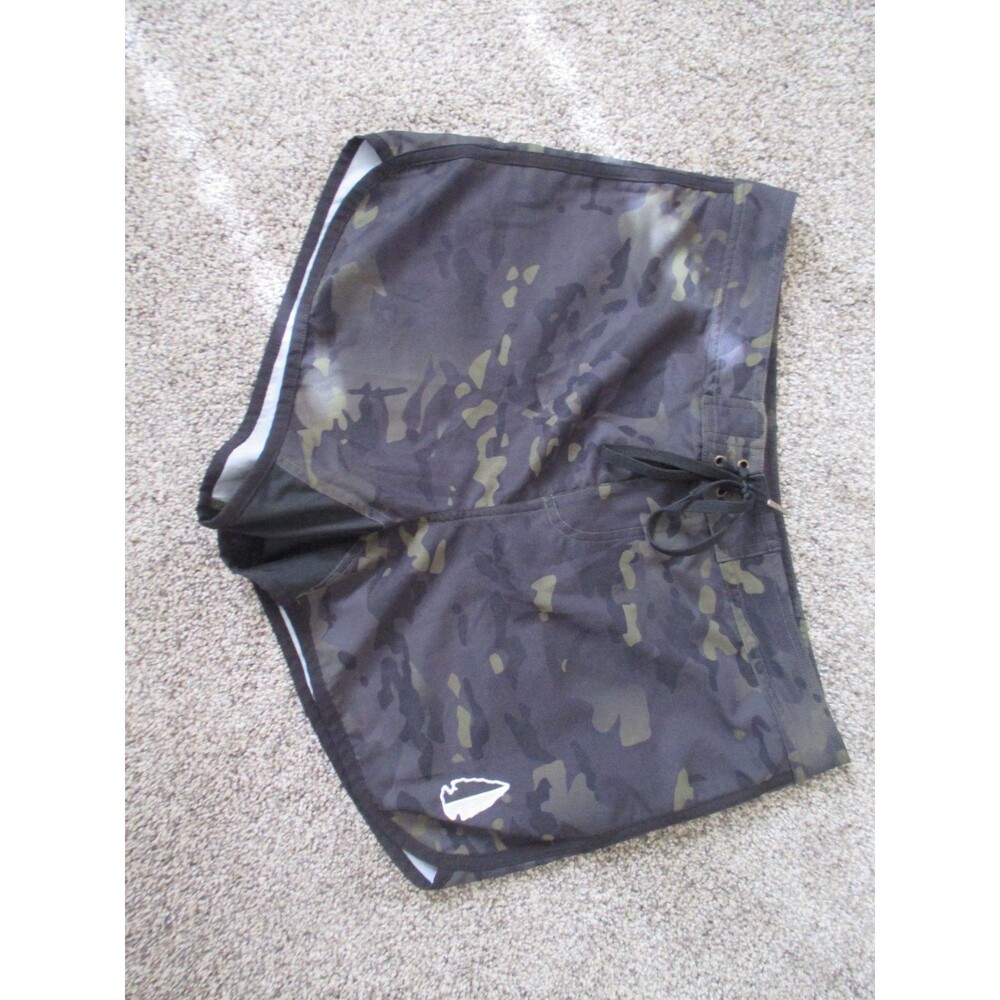 TacHuntFish Shorts Mens L Athletic Gym Stretch Camo